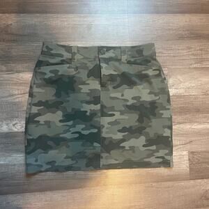 Eddie Bauer Adventurer Camo Skort – Size 6 great condition